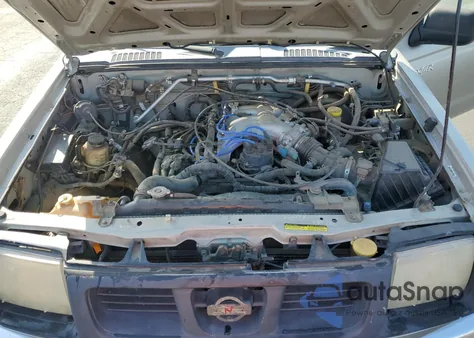 2000 Nissan Frontier Crew Cab Xe z USA, uszkodzony, nr VIN 1N6ED27Y8YC382657